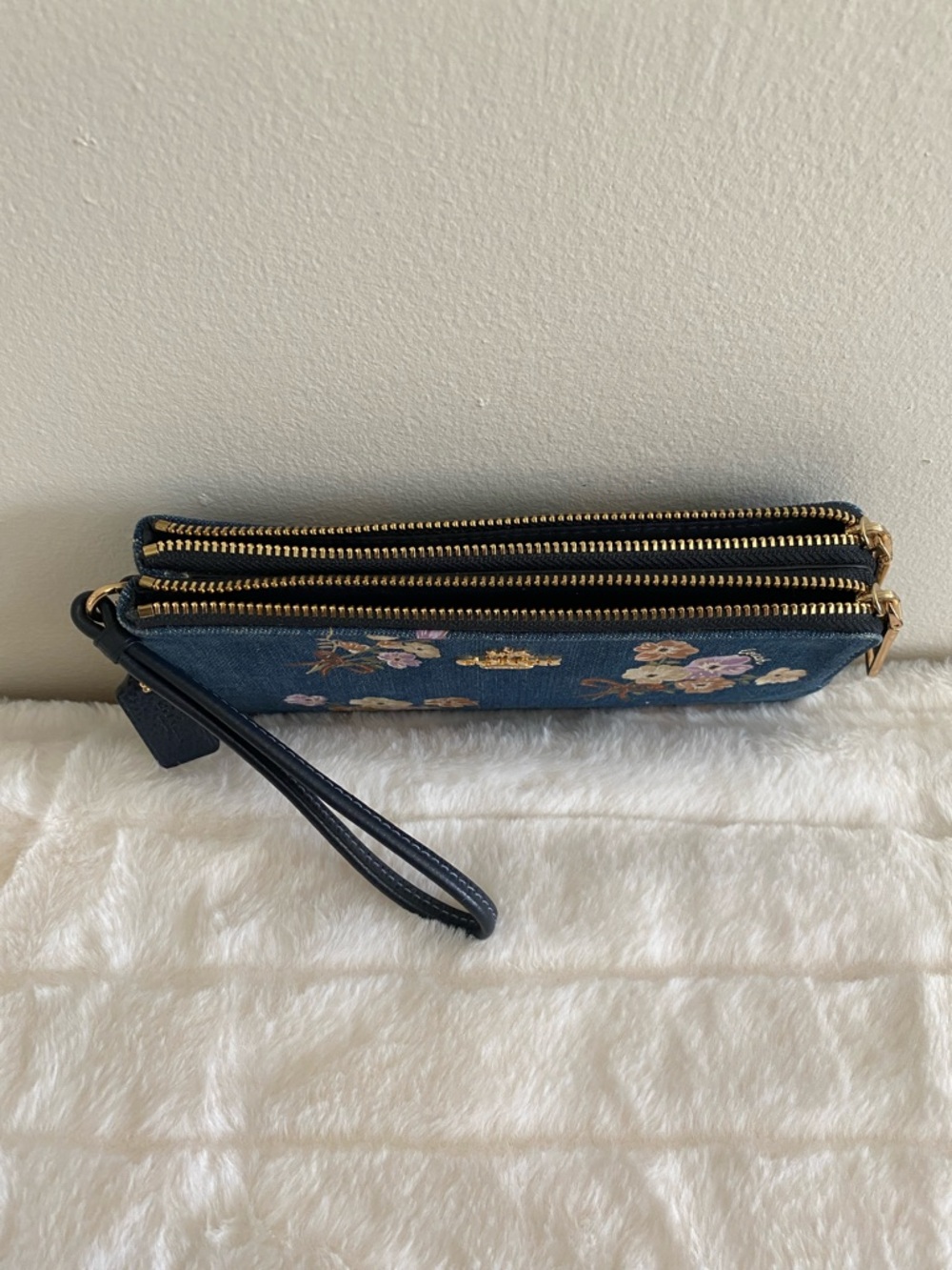 Coach Double Zip Wristlet in Painted Floral Denim - HARD TO FIND - Picture 8 of 16